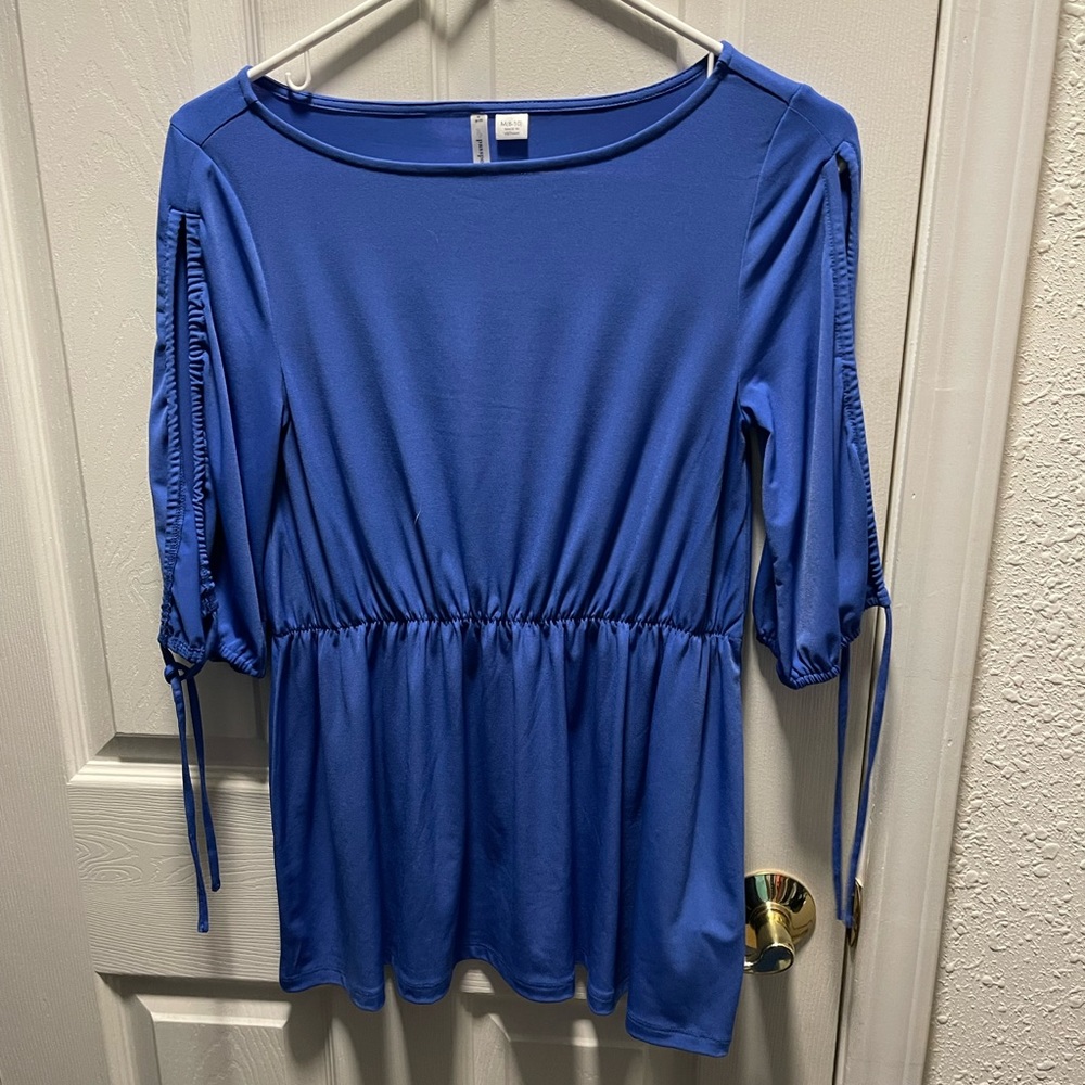 Women’s open shoulder top